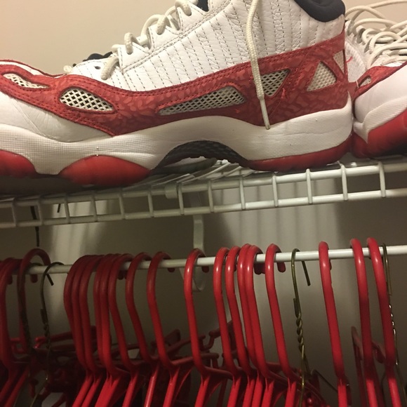 Jordan’s - Picture 3 of 16